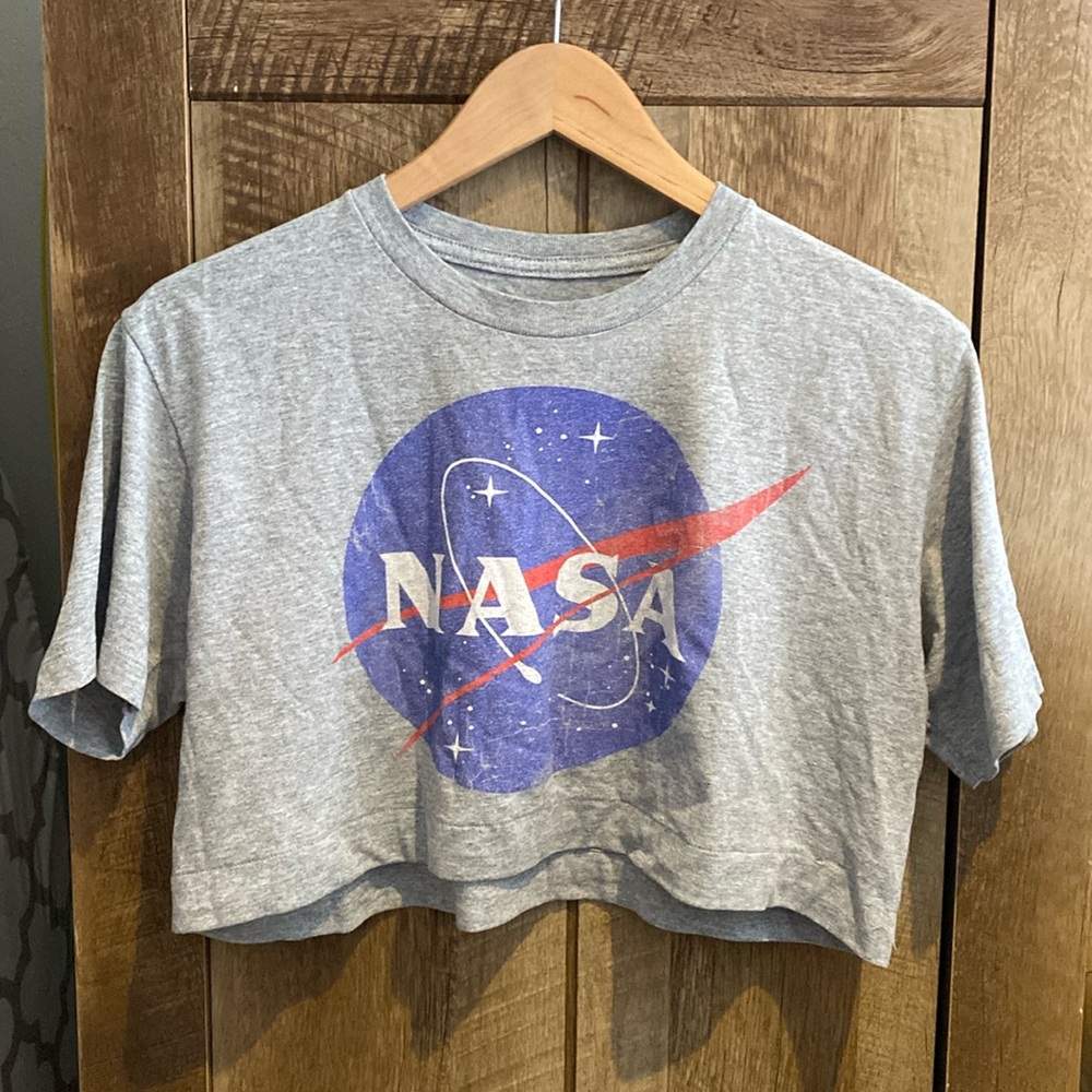 Nada - Cropped T-shirt - Used - Good Condition.